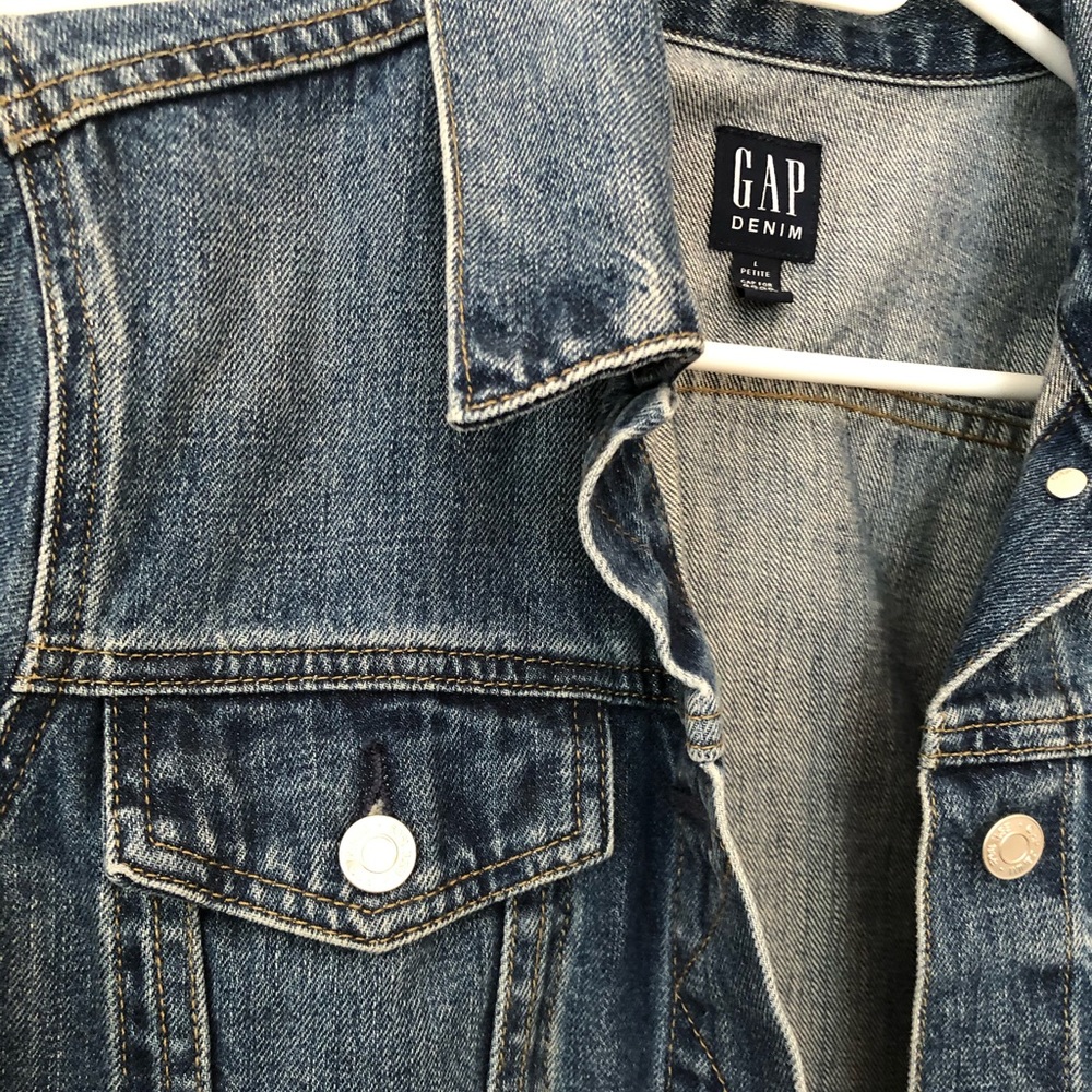 Jean jacket - Picture 2 of 3
